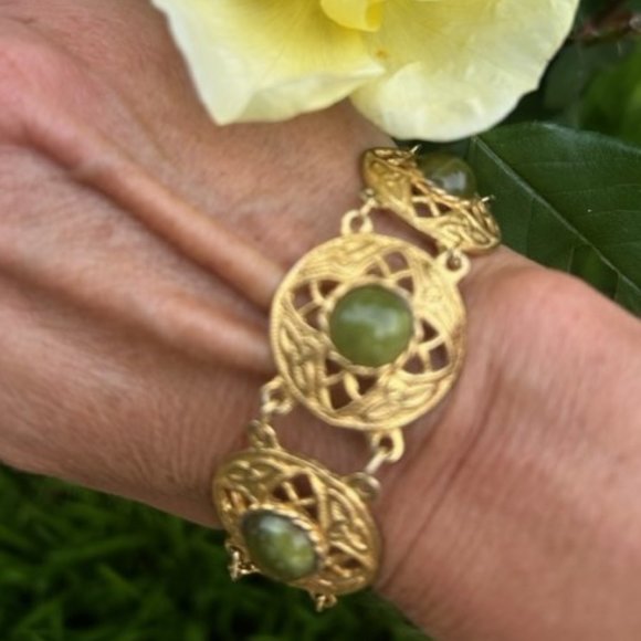 VTG Gold Round Filigree Link Bracelet with Green Stones - Picture 5 of 8